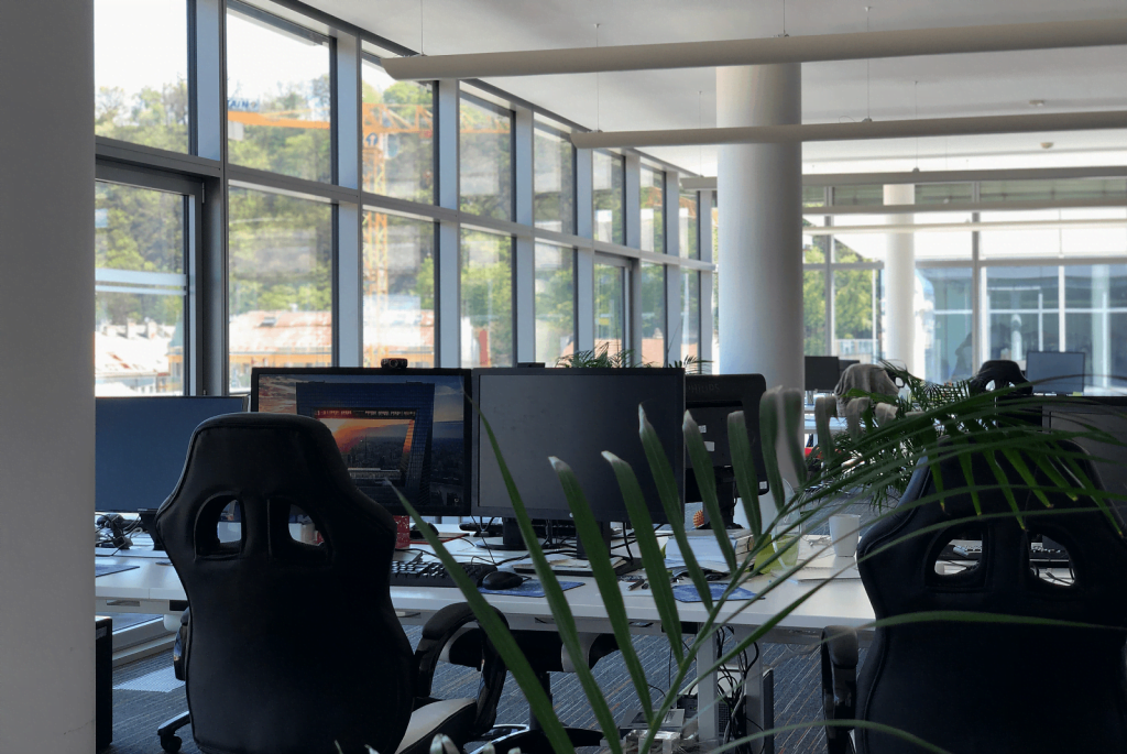 MaxBill expends to the Czech Republic